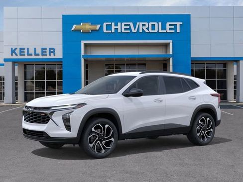 New 2026 Chevrolet Trax RS image 2