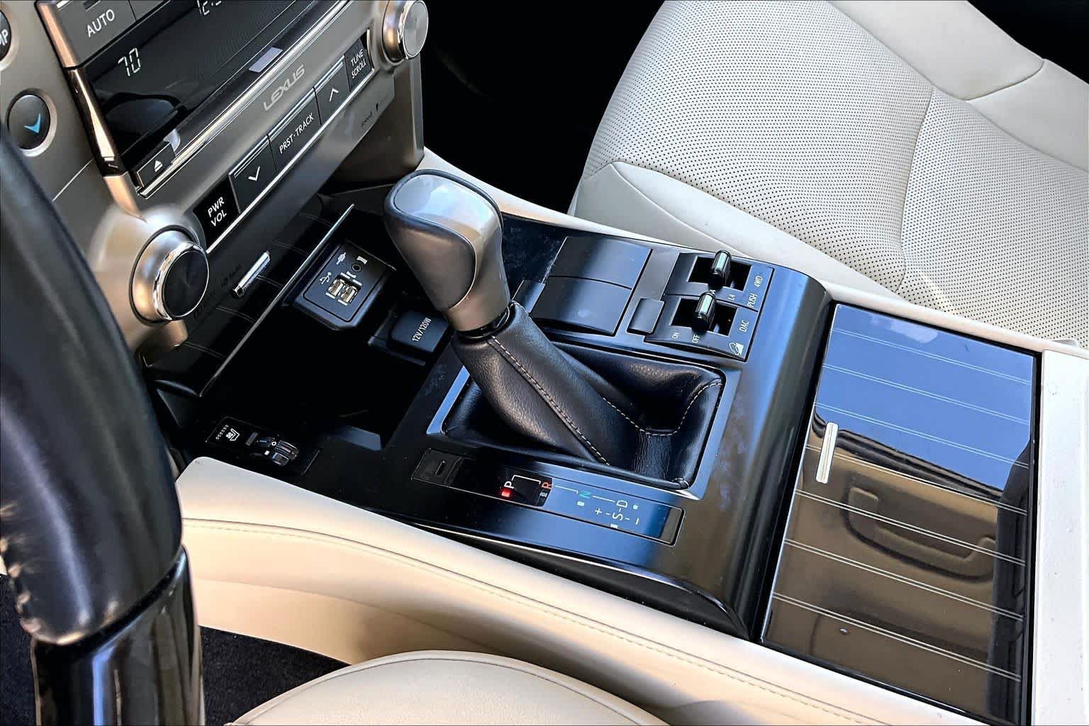 Used 2021 Lexus GX 460 Premium AWD/4WD image 16