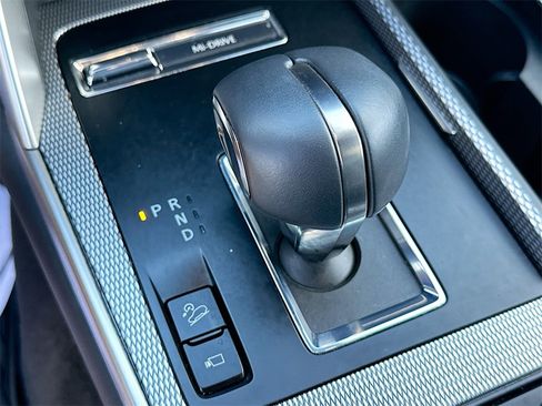 Used 2024 MAZDA CX-90 3.3 Turbo S w/ Premium Package image 17