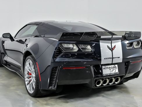 Used 2016 Chevrolet Corvette Z06 w/ 3LZ Preferred Equipment Group RWD image 10