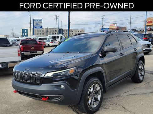 Used 2019 Jeep Cherokee Trailhawk image 2