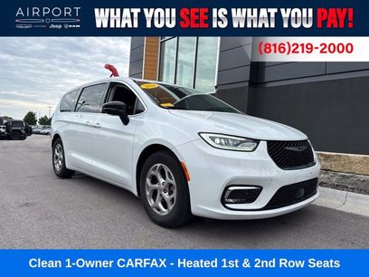 Used 2024 Chrysler Pacifica Limited