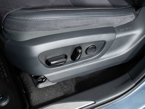 Used 2023 Lexus RZ 450e Premium w/ Accessory Package (2T) image 18