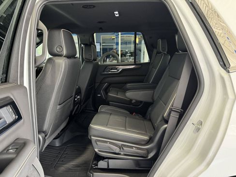 Used 2025 GMC Yukon Elevation w/ LPO, Floor Liner Package AWD/4WD image 9