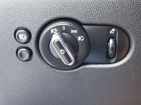 Used 2022 MINI Cooper S w/ Premium Package image 21