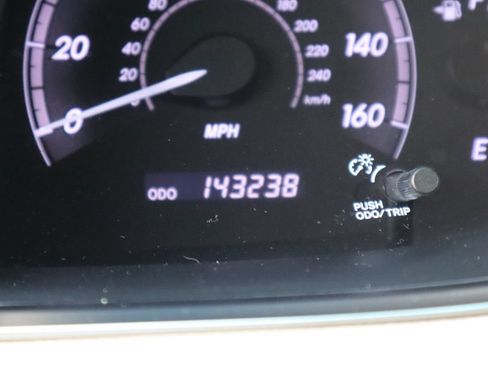 Used 2011 Toyota Avalon Limited FWD image 44