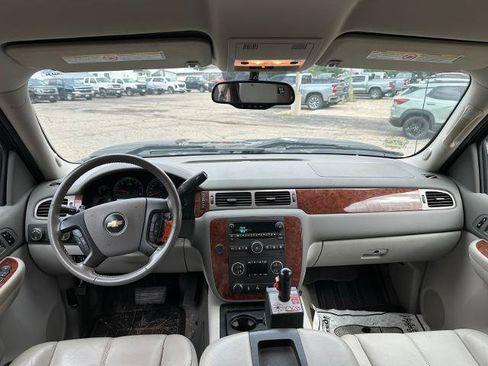 Used 2008 Chevrolet Silverado 2500 LTZ w/ Safety Package AWD/4WD image 23