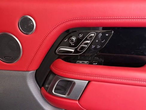 Used 2021 Land Rover Range Rover Autobiography image 25