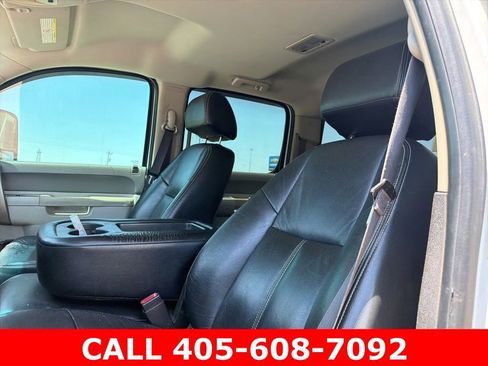 Used 2014 Chevrolet Silverado 2500 W/T AWD/4WD image 12