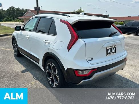 Used 2023 Kia Niro EX Touring FWD image 8