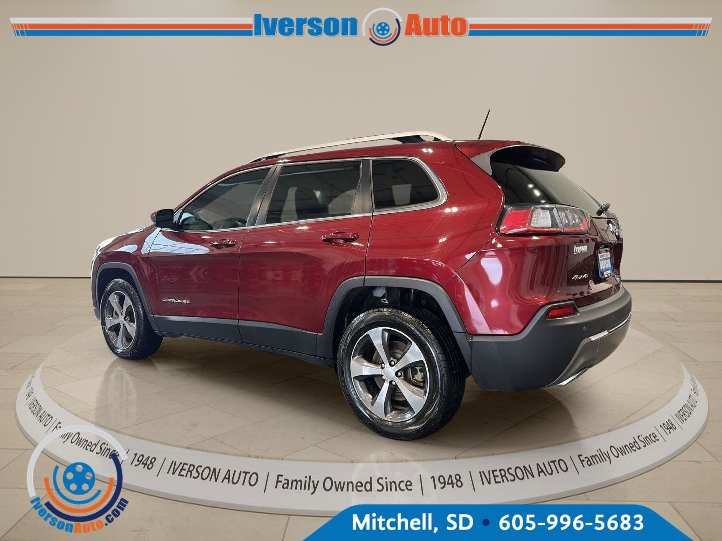 Used 2019 Jeep Cherokee Limited AWD/4WD image 5