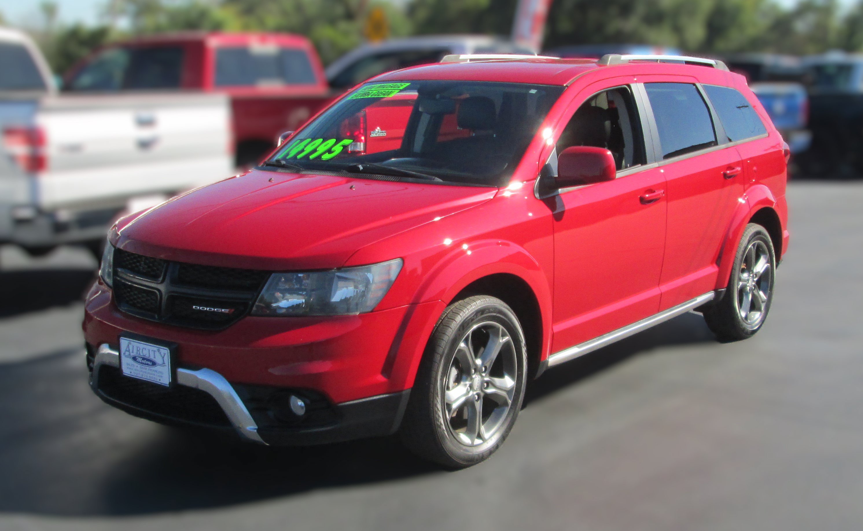 Used 2016 Dodge Journey Crossroad w/ Popular Equipment Group FWD image 2