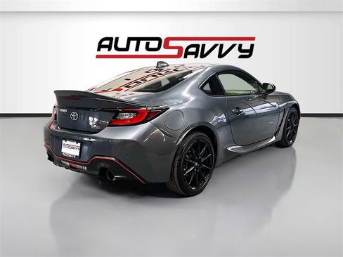 Used 2023 Toyota GR86 Premium image 7