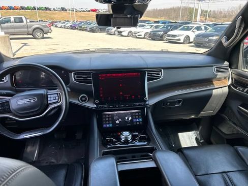 Used 2023 Jeep Grand Wagoneer Series II w/ Flexible Seating Group AWD/4WD image 9
