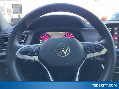 Used 2024 Volkswagen Atlas SEL Premium R-Line image 27