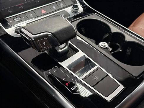 Certified 2022 Audi Q7 2.0T Premium Plus AWD/4WD image 17