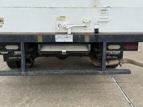 Used 2017 Chevrolet Express 3500 Work Van image 15