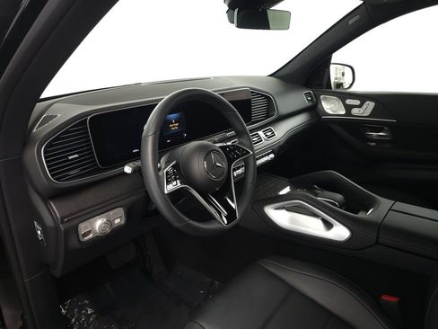 Used 2026 Mercedes-Benz GLE 450 4MATIC w/ Driver Assistance Package image 9