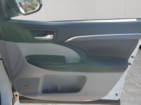 Used 2019 Toyota Highlander Limited image 13