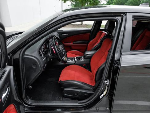 Used 2022 Dodge Charger Scat Pack w/ Dynamics Package RWD image 3