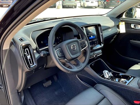 New 2026 Volvo XC40 B5 Plus w/ Protection Package Premier image 19