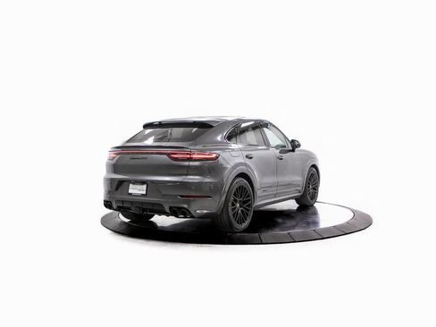 Certified 2022 Porsche Cayenne GTS image 7
