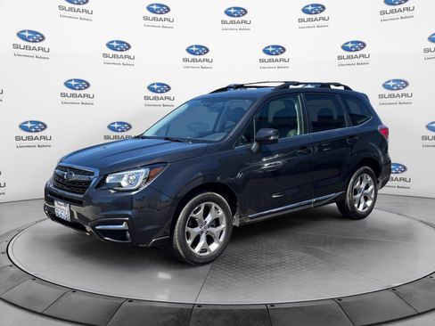 Used 2018 Subaru Forester 2.5i Touring w/ Popular Package #2 AWD/4WD image 2