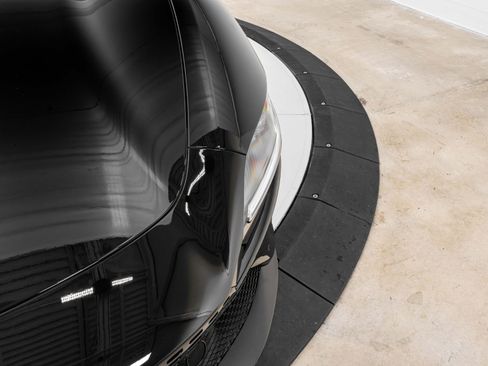 Certified 2025 Ferrari Roma Spider RWD image 44