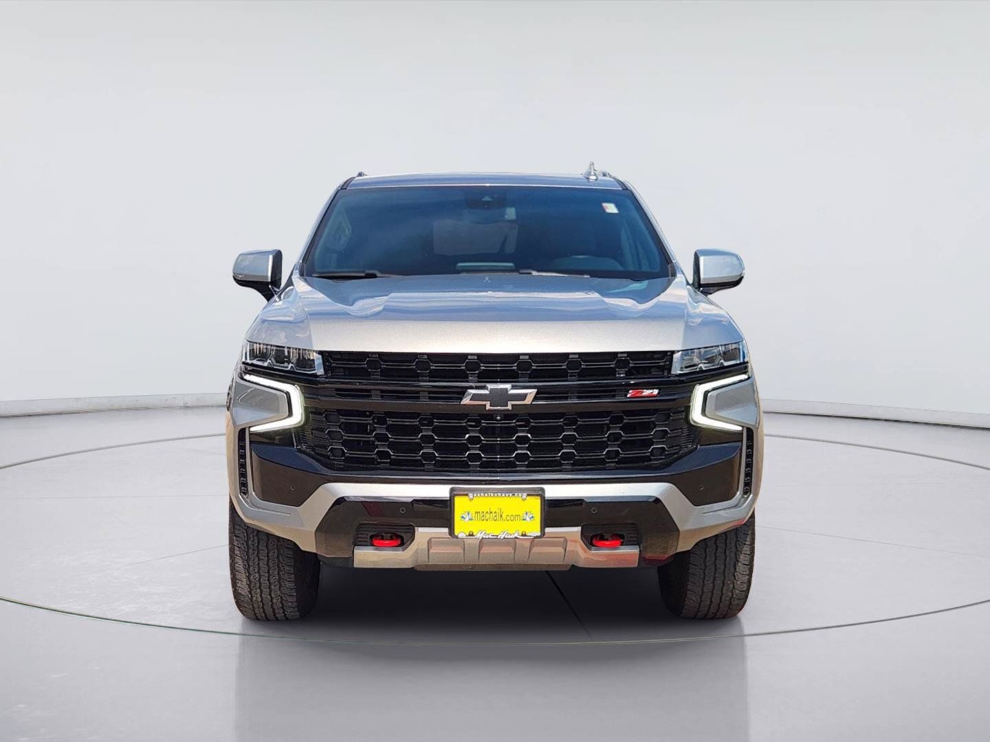 Used 2023 Chevrolet Suburban Z71 w/ Luxury Package AWD/4WD image 2
