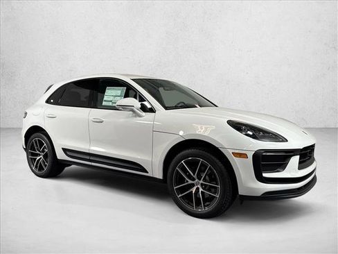 Used 2026 Porsche Macan AWD/4WD image 7