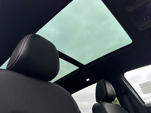 New 2026 Volkswagen Atlas Cross Sport SE image 15