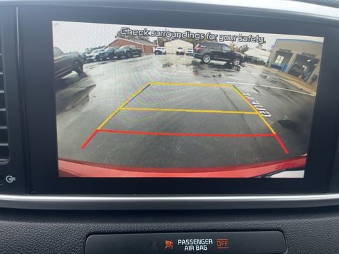 Used 2022 Kia Sportage LX image 16