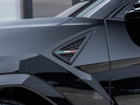 Used 2024 Lamborghini Urus S image 14