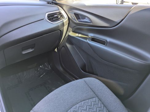 Used 2023 Chevrolet Equinox LT image 12
