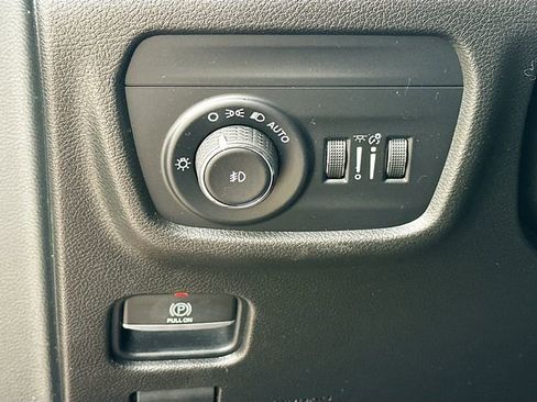 Used 2021 Jeep Grand Cherokee L Limited image 11