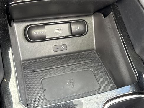 Used 2022 Kia Telluride EX w/ EX Premium Package image 7