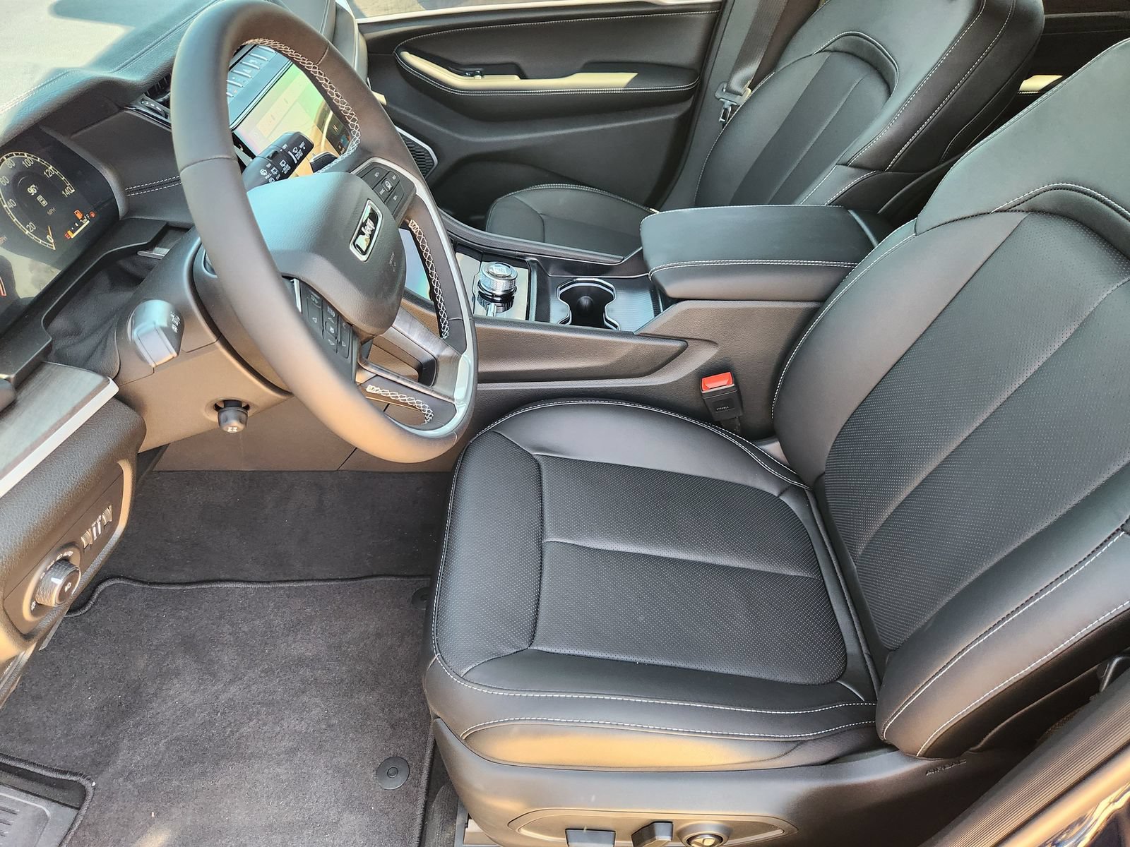 New 2027 Jeep Grand Cherokee Limited AWD/4WD image 14