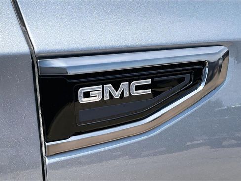 Used 2023 GMC Yukon AT4 w/ AT4 Premium Plus Package AWD/4WD image 10