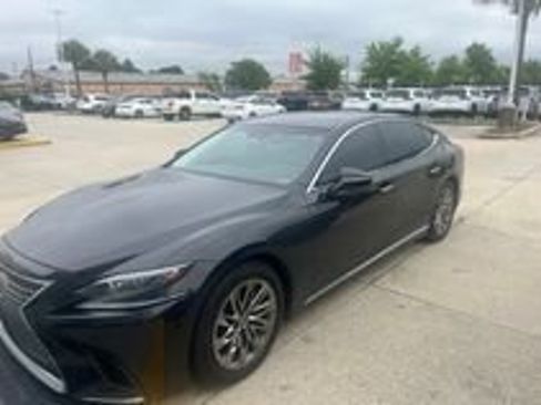 Used 2019 Lexus LS 500 w/ Accessory Package (Z2) RWD image 1
