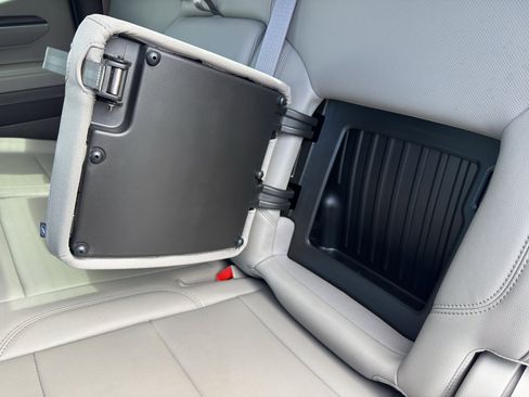 Used 2023 GMC Sierra 1500 SLT w/ SLT Convenience Package image 13