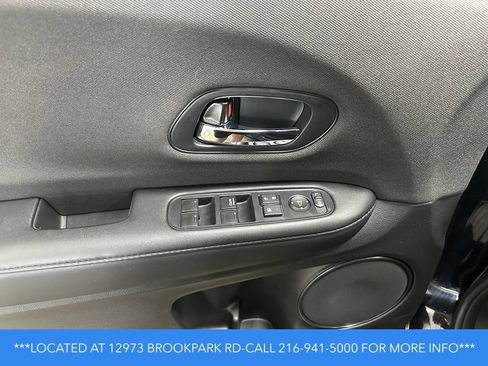 Used 2022 Honda HR-V LX image 8