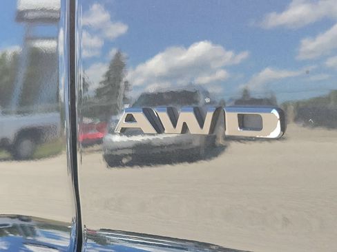 Certified 2023 Cadillac XT4 Sport AWD/4WD image 7
