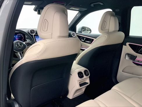 Used 2026 Mercedes-Benz GLC 300 image 17