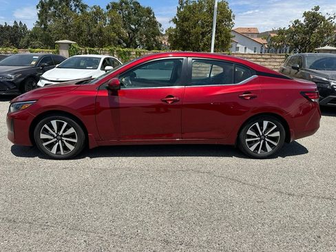 Used 2025 Nissan Sentra SV w/ SV Premium Package FWD image 2