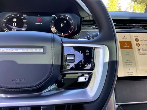 New 2026 Land Rover Range Rover SV AWD/4WD image 18