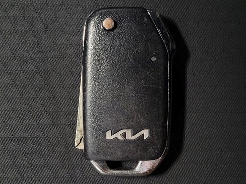 Used 2022 Kia Soul LX FWD image 32