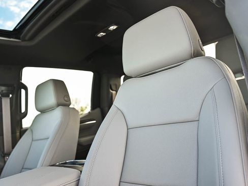 New 2026 GMC Sierra 1500 SLT w/ SLT Premium Plus Package image 18