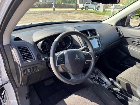 Used 2024 Mitsubishi Outlander Sport ES AWD/4WD image 12