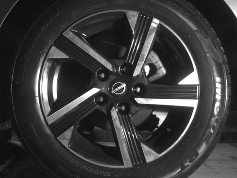 Used 2024 Nissan Sentra SV FWD image 17