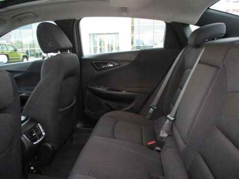 Used 2024 Chevrolet Malibu LT image 34